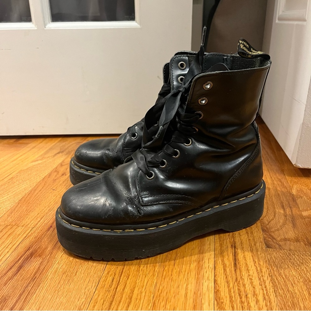 Jadon Platform Dr Martens